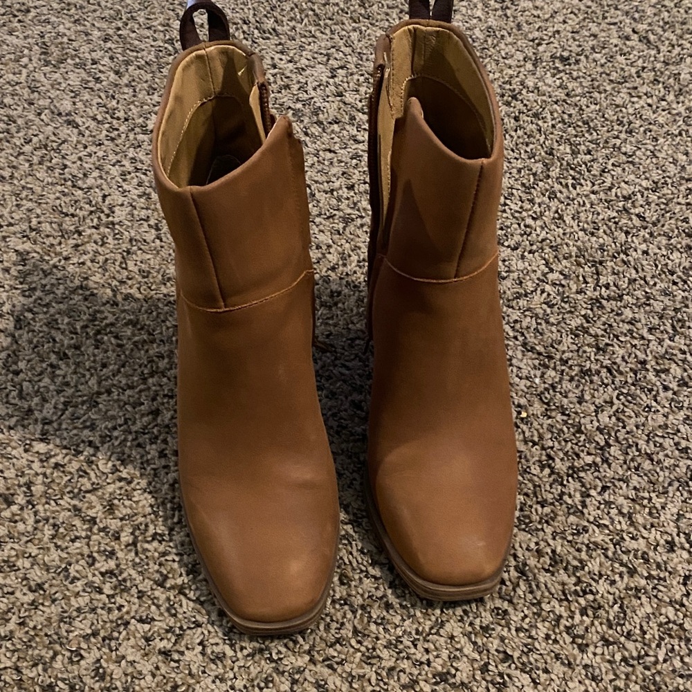Crown Vintage Tan Ankle Booties